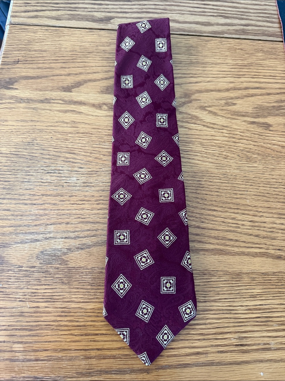 Claiborne Men's Burgundy Geometric Silk Tie